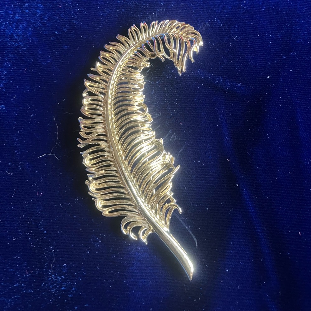Vintage Coro Leaf Brooch
